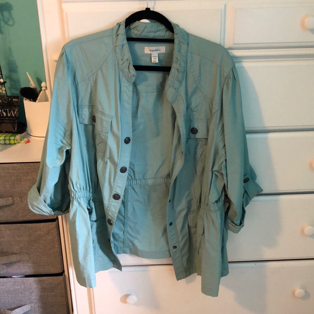 Light weight jacket